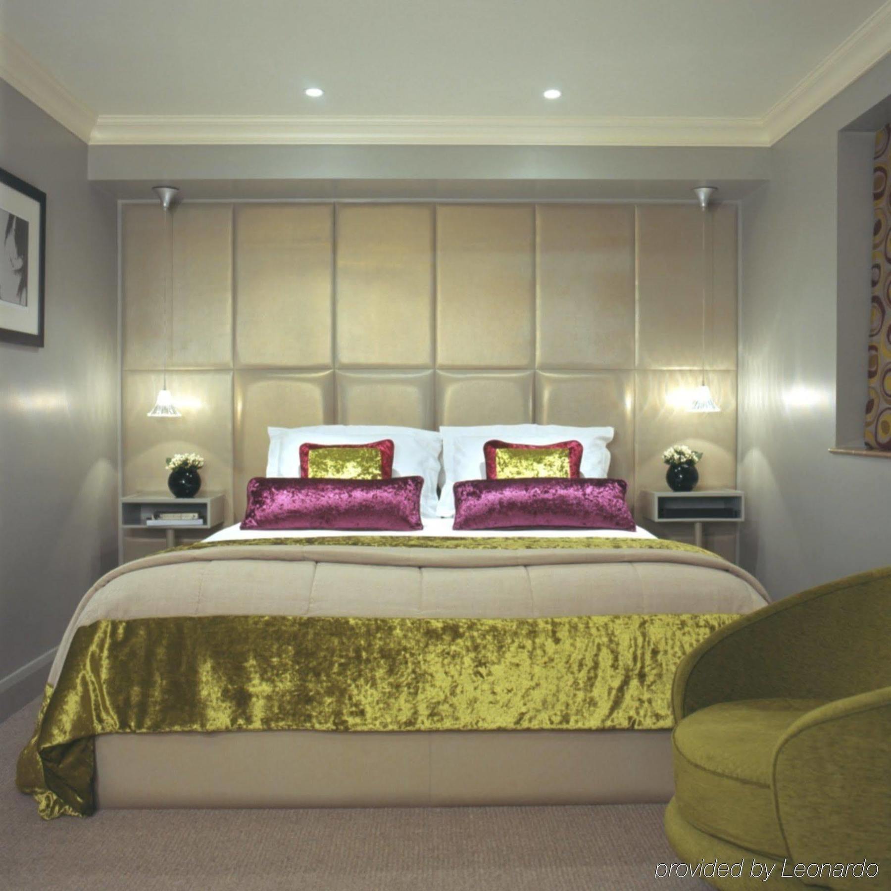 Radisson Blu Edwardian, Leicester Square London Room photo